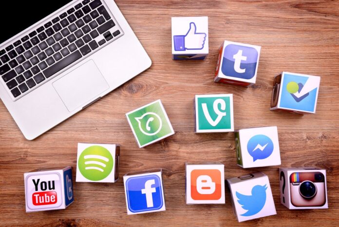 Social media benefits for business