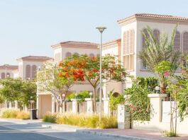 How to travel and stay in a dream place, Jumeirah Village Circle, in Dubai?