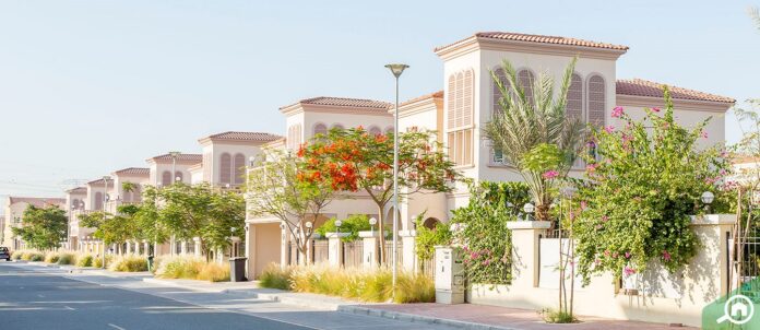 How to travel and stay in a dream place, Jumeirah Village Circle, in Dubai?